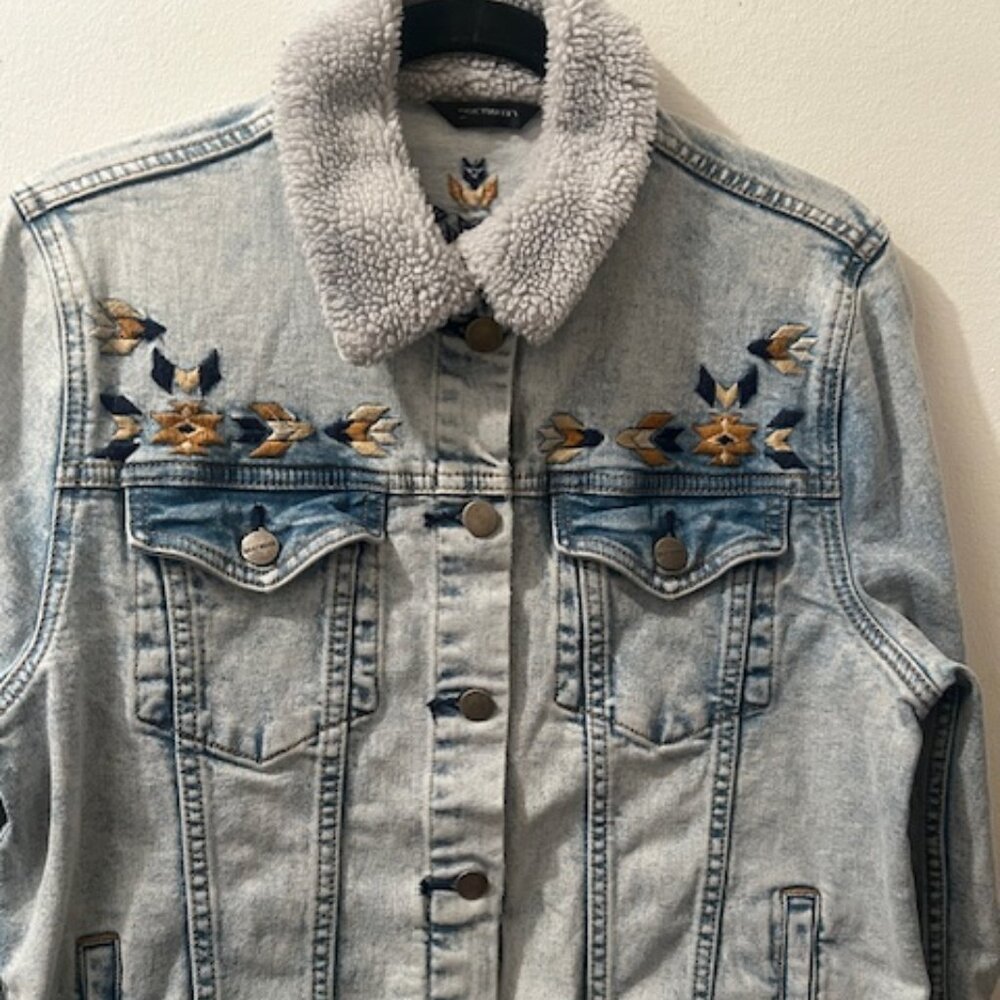 Free People x Driftwood Motif Sherpa Collar Floral Embroidery Trucker Jacket